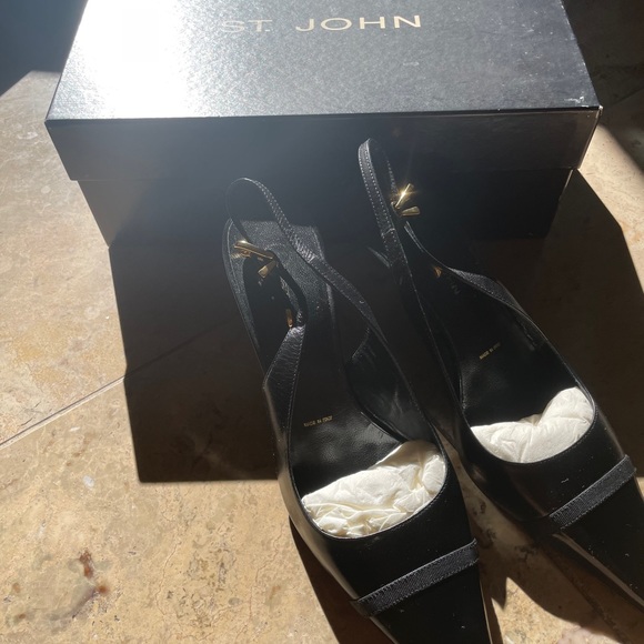 St. John pointed sling back heels - Picture 2 of 3
